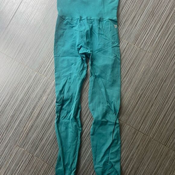 Free People Blue Athletic Leggings - Picture 2 of 5